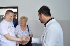 Osobama sa autizmom u Kragujevcu, uručena nesvakidašnja donacija